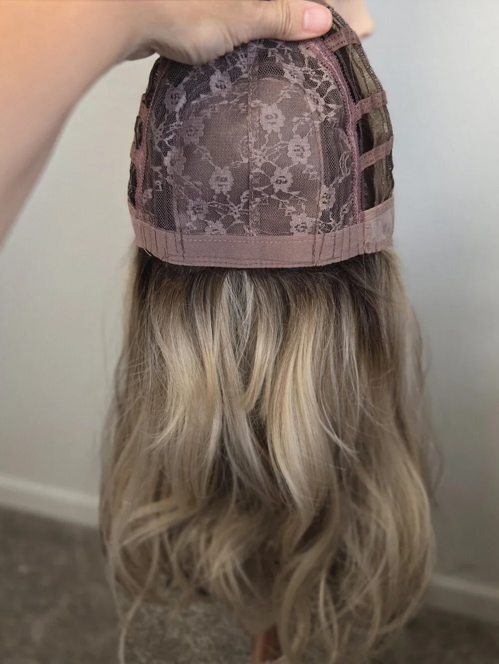 JBEXTENSION LISA blonde wavy wig with bangs, Blonde Highlights